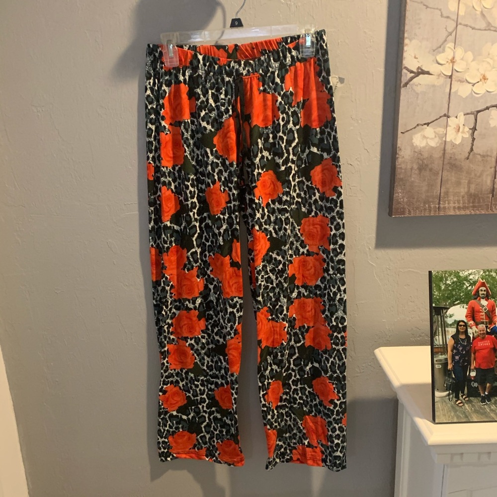 NWT Women’s Rose Leopard Print Loungewear Pants